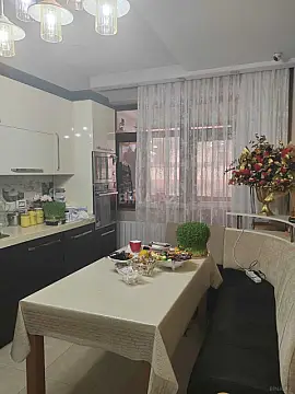 Satılır 3 otaqlı mənzil 150 m²