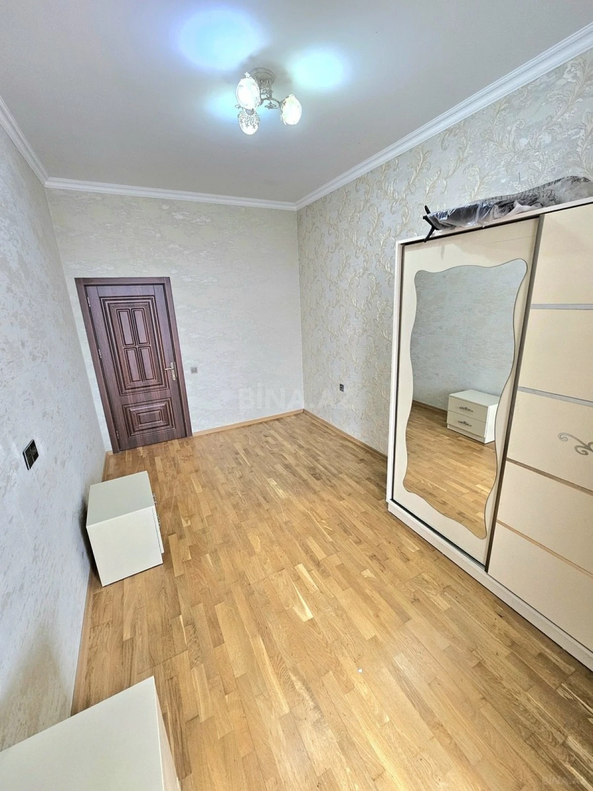 Satılır 2 otaqlı mənzil 53 m²