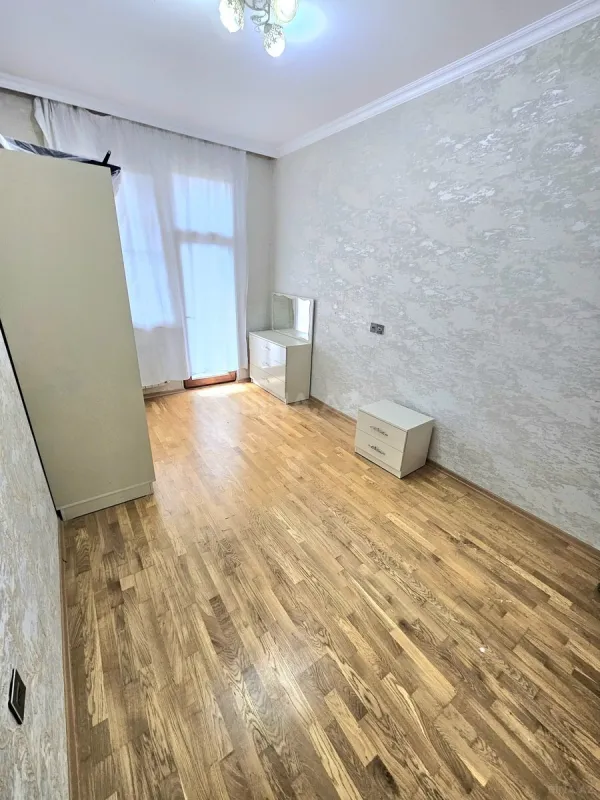 Satılır 2 otaqlı mənzil 53 m²