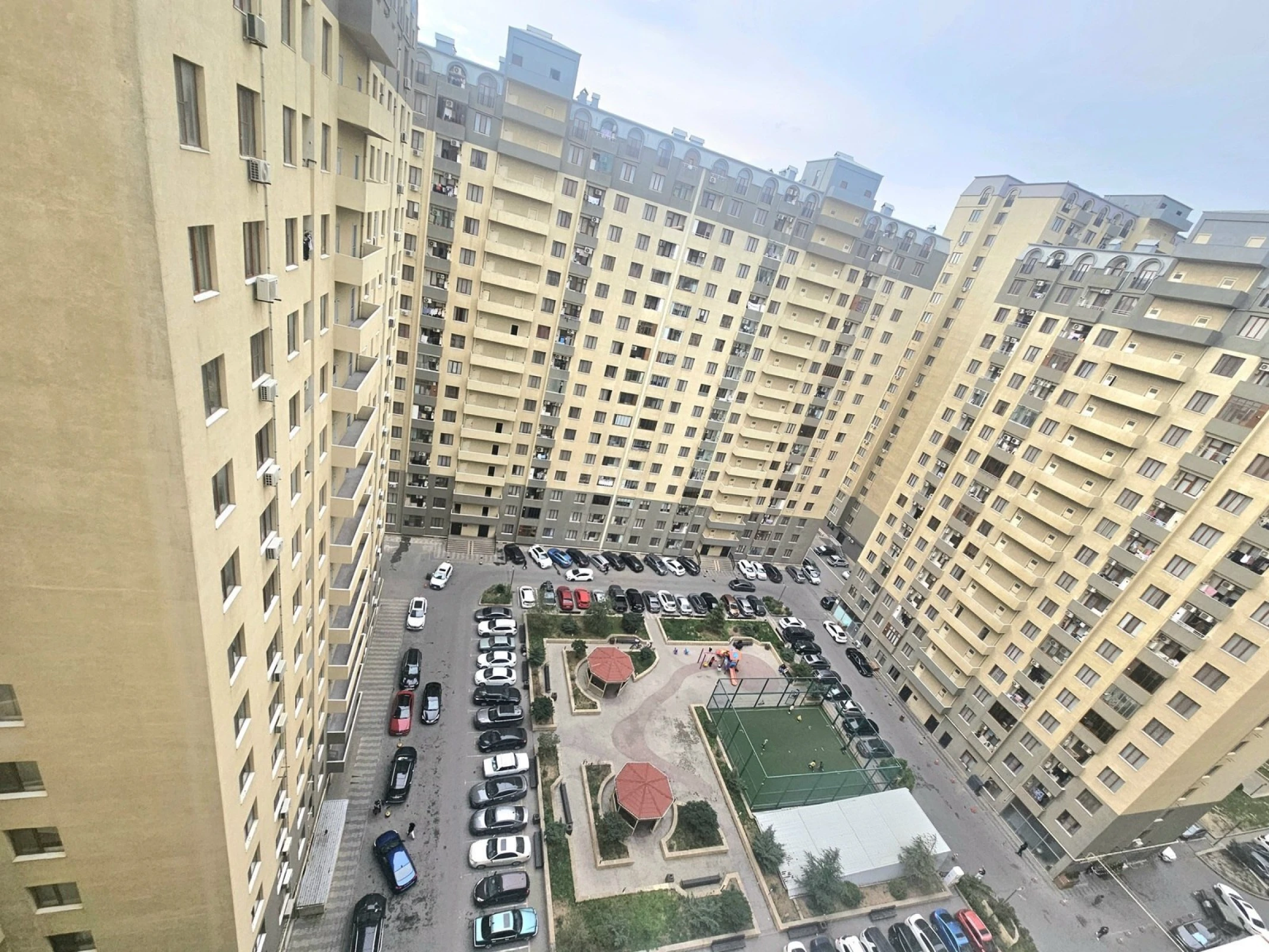 Satılır 2 otaqlı mənzil 53 m²