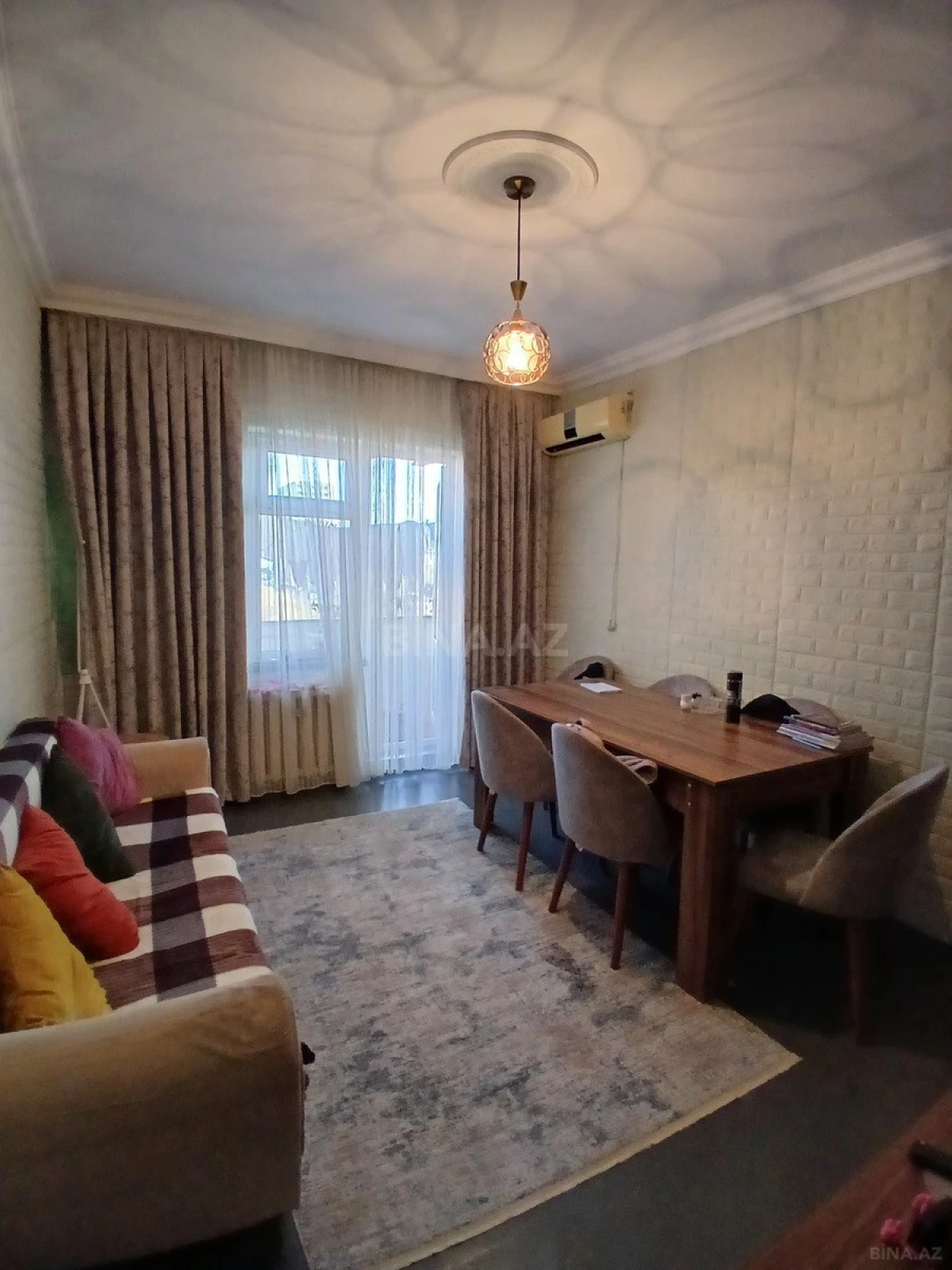 Satılır 2 otaqlı mənzil 60 m²
