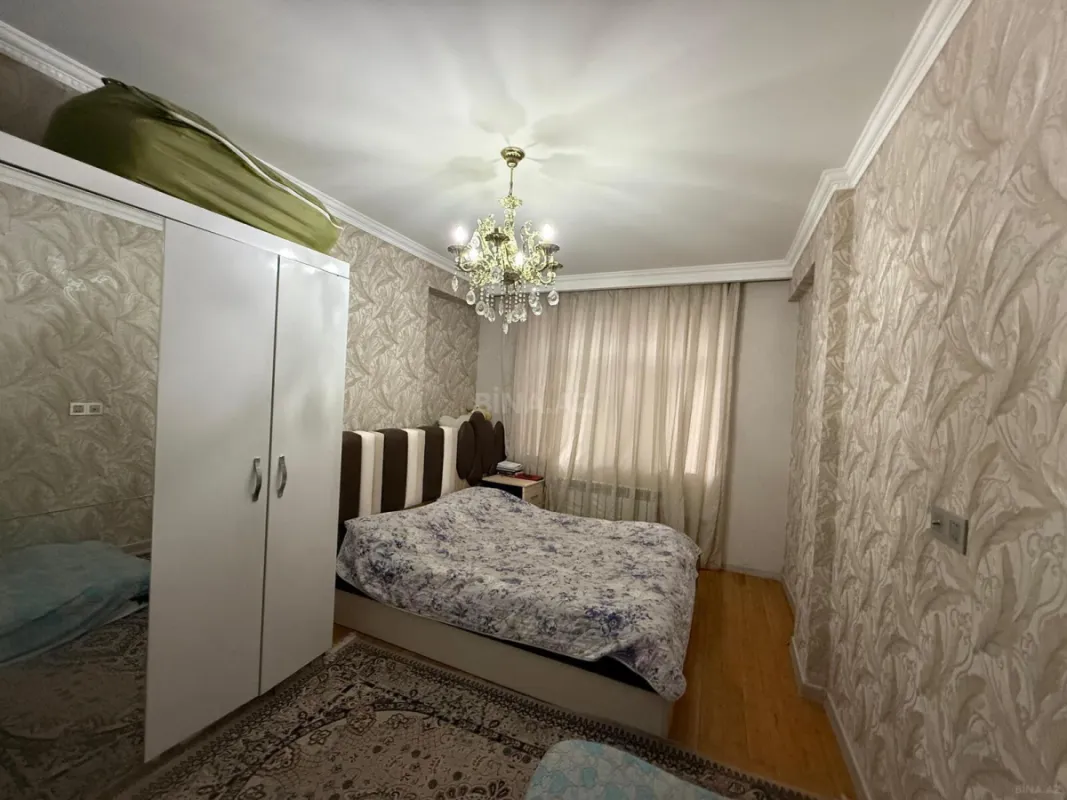 Satılır 2 otaqlı mənzil 77 m²