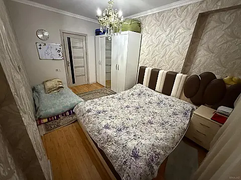 Satılır 2 otaqlı mənzil 77 m²
