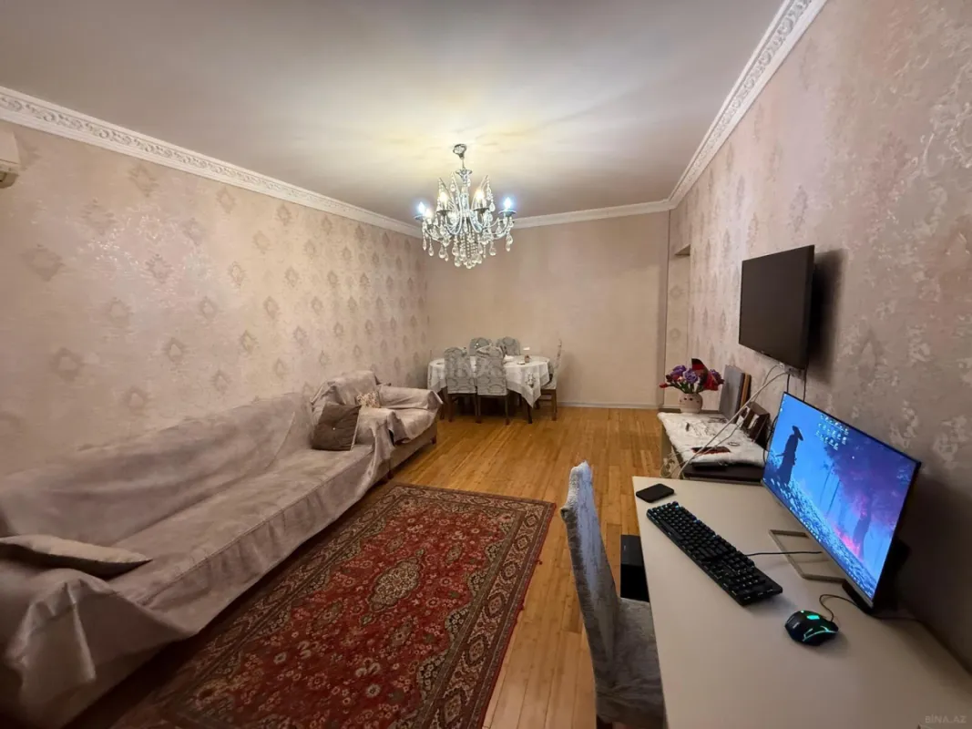 Satılır 2 otaqlı mənzil 77 m²