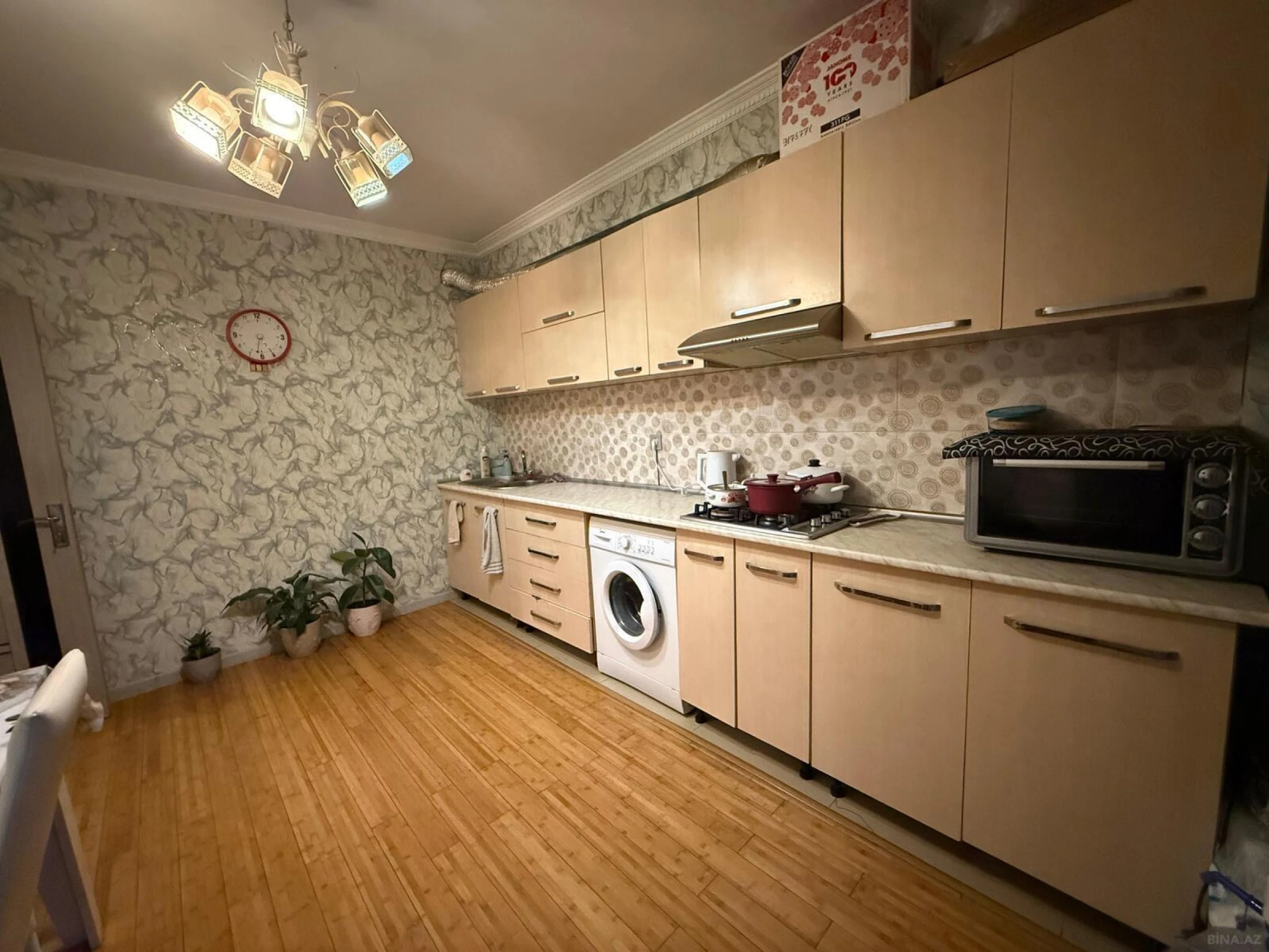 Satılır 2 otaqlı mənzil 77 m²
