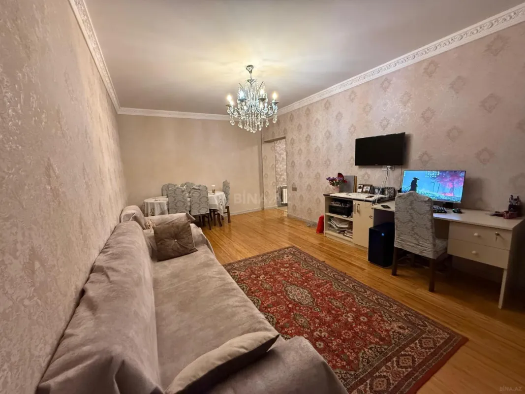 Satılır 2 otaqlı mənzil 77 m²
