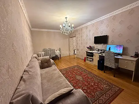 Satılır 2 otaqlı mənzil 77 m²