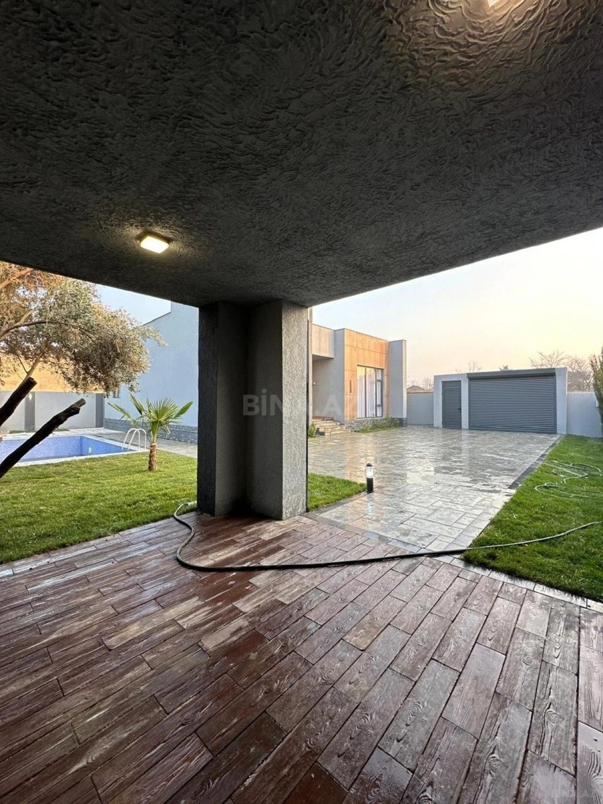 Satılır 4 otaqlı həyət evi 142 m²