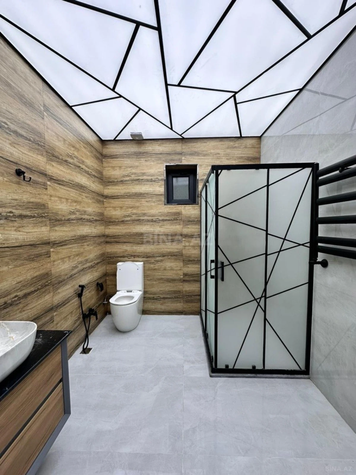 Satılır 4 otaqlı həyət evi 142 m²