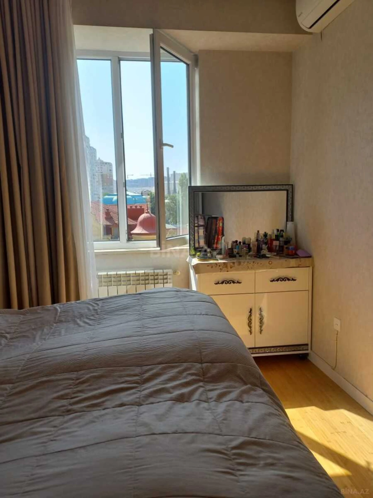 Kirayə verilir 3 otaqlı mənzil 118 m²