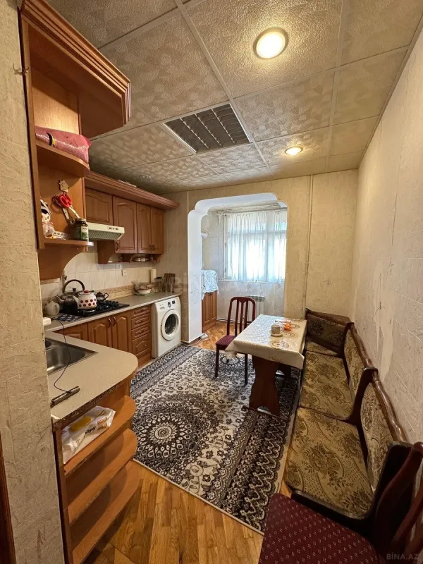 Satılır 5 otaqlı mənzil 110 m²