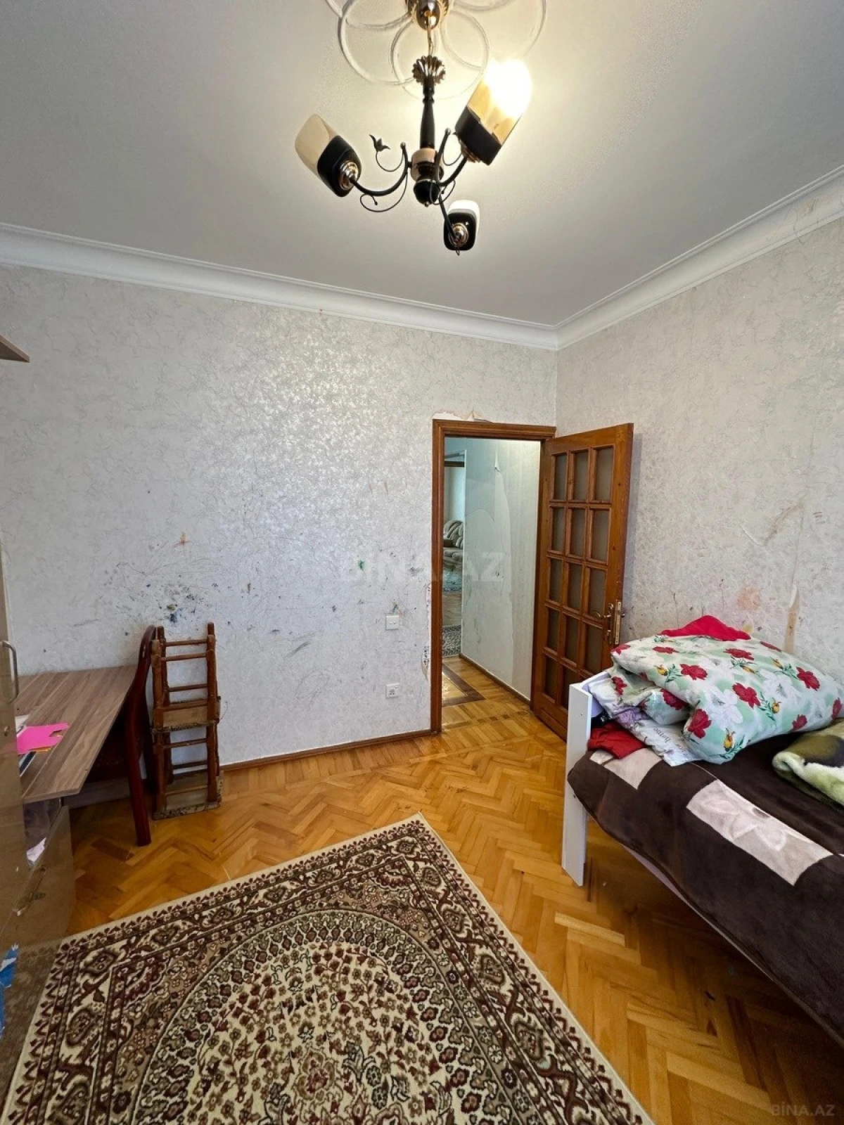 Satılır 5 otaqlı mənzil 110 m²