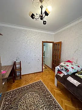 Satılır 5 otaqlı mənzil 110 m²
