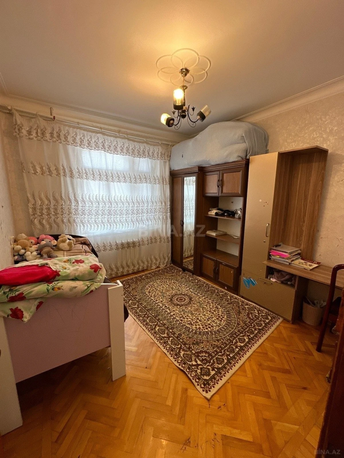 Satılır 5 otaqlı mənzil 110 m²