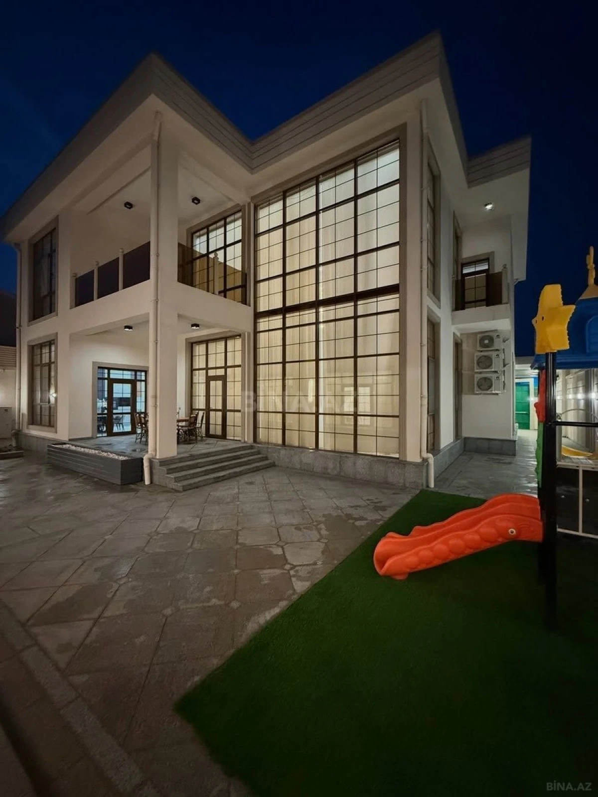 Kirayə verilir 5 otaqlı həyət evi 400 m²