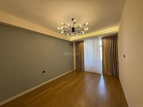 Satılır 3 otaqlı mənzil 150 m²