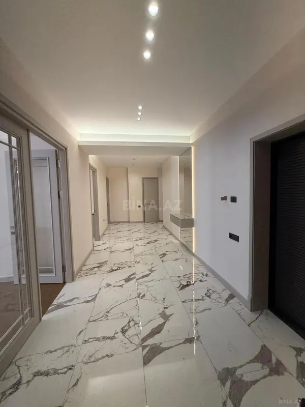 Satılır 3 otaqlı mənzil 150 m²