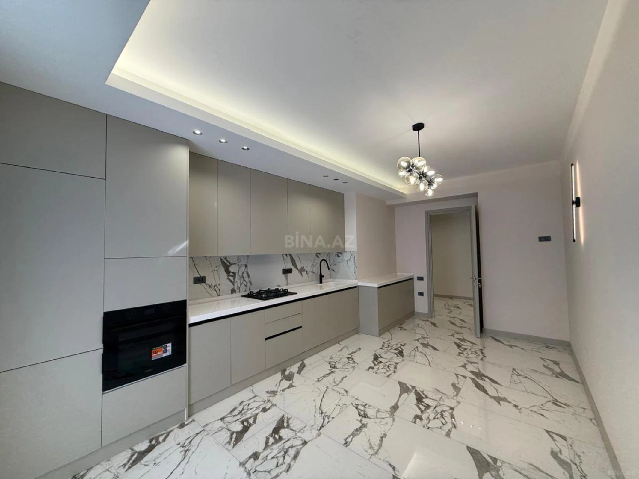 Satılır 3 otaqlı mənzil 150 m²