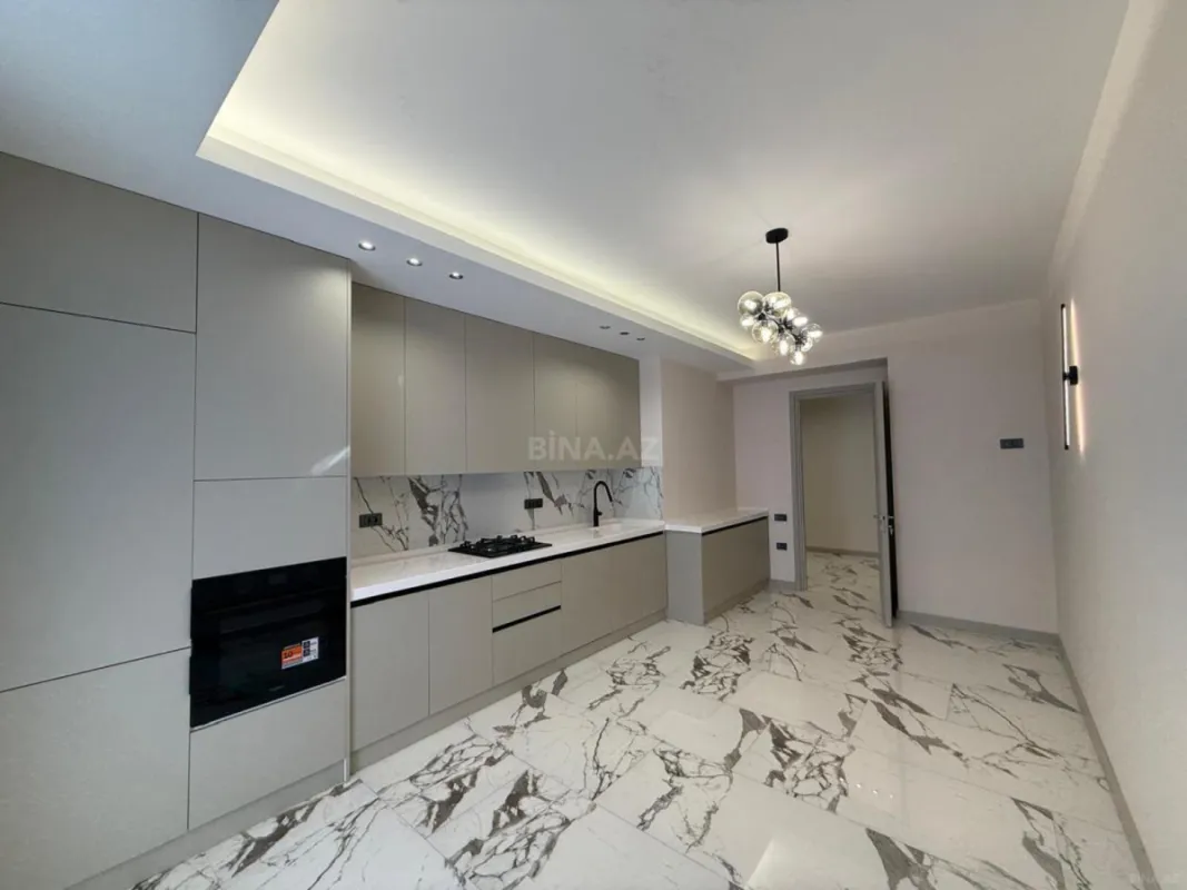Satılır 3 otaqlı mənzil 150 m²
