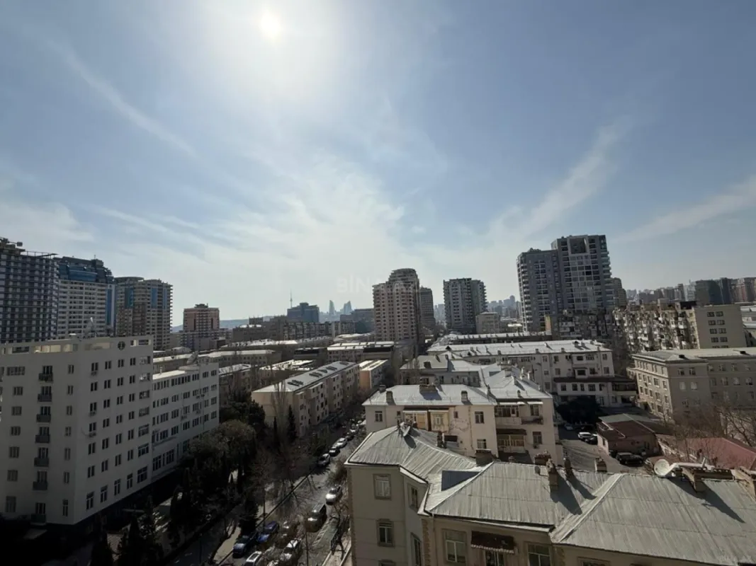 Satılır 3 otaqlı mənzil 150 m²