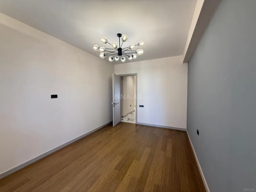 Satılır 3 otaqlı mənzil 150 m²