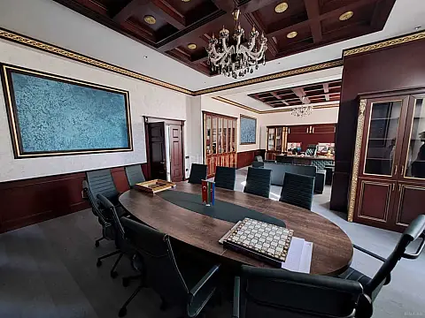 Kirayə verilir 3 otaqlı ofis 335 m²