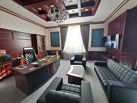 Kirayə verilir 3 otaqlı ofis 335 m²