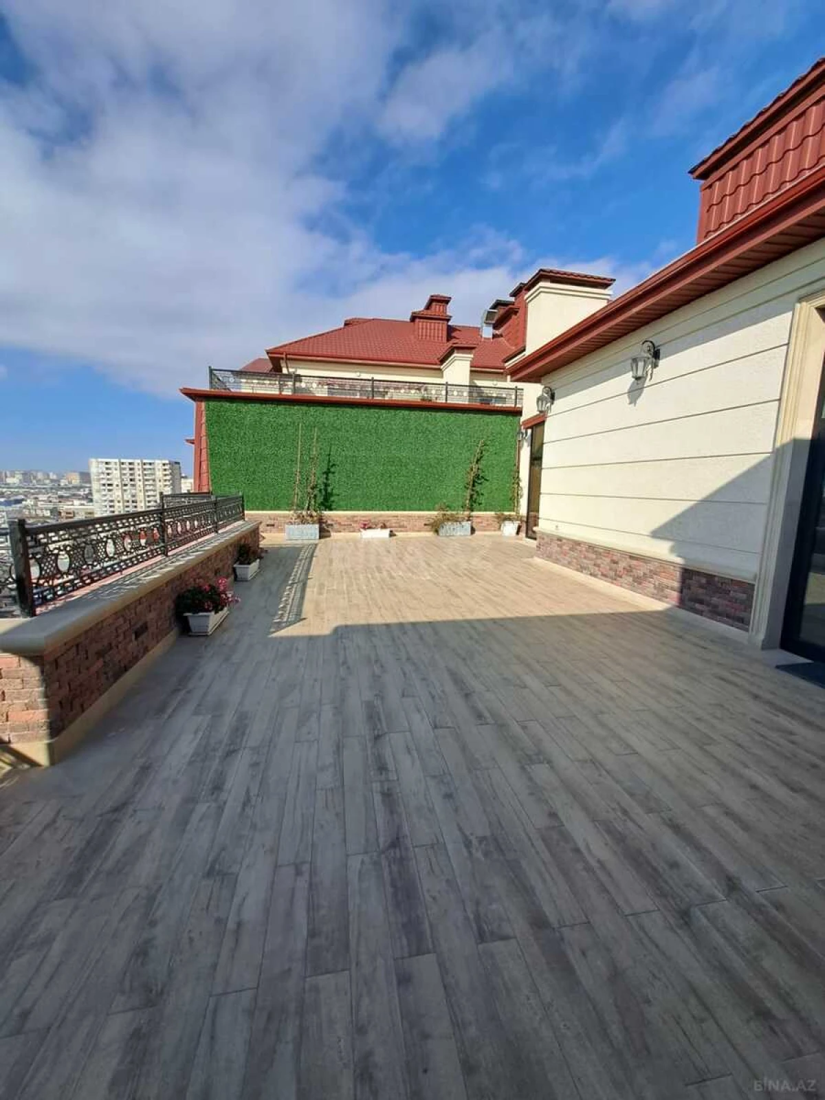 Kirayə verilir 3 otaqlı ofis 335 m²