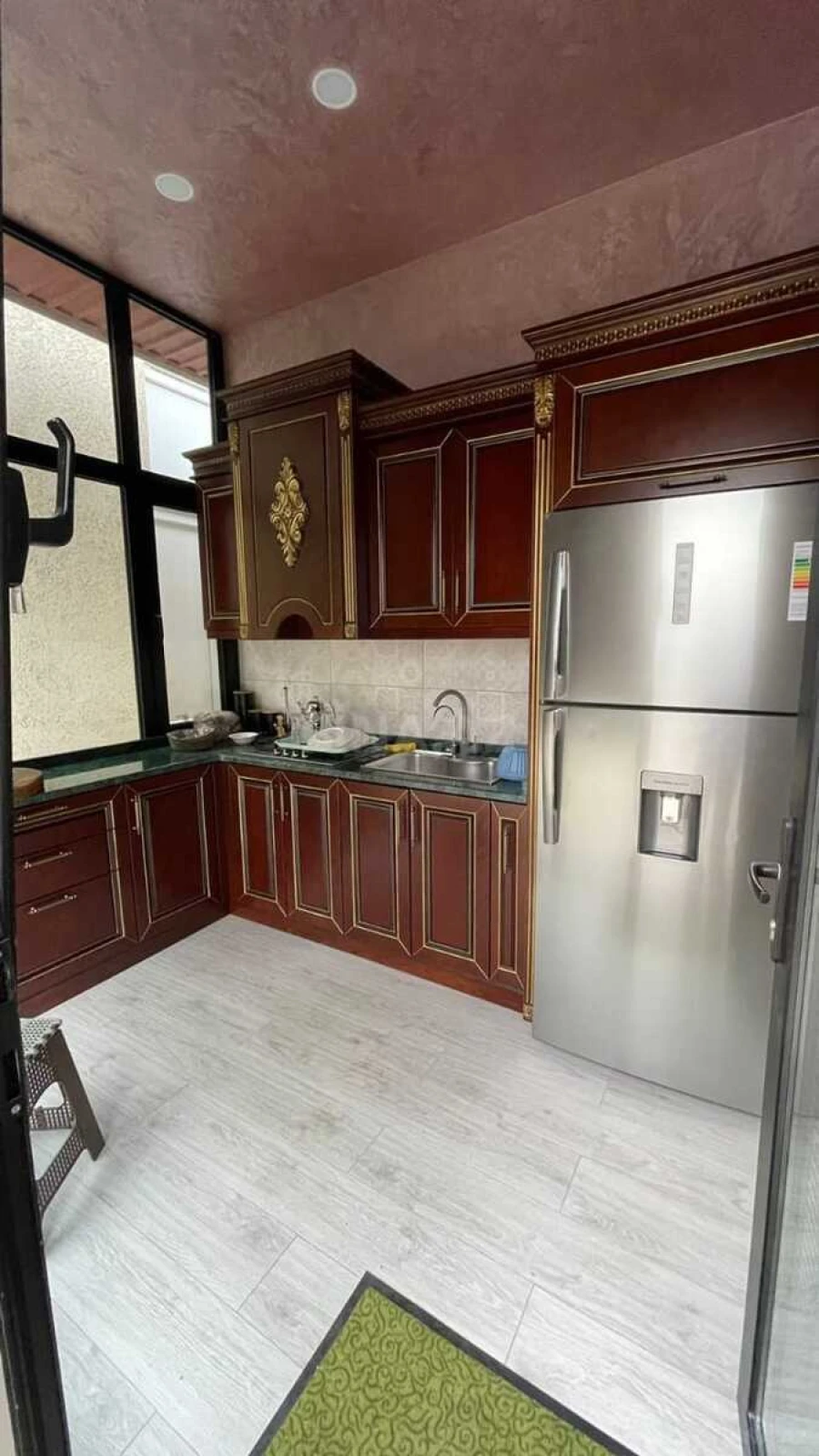 Kirayə verilir 3 otaqlı ofis 335 m²