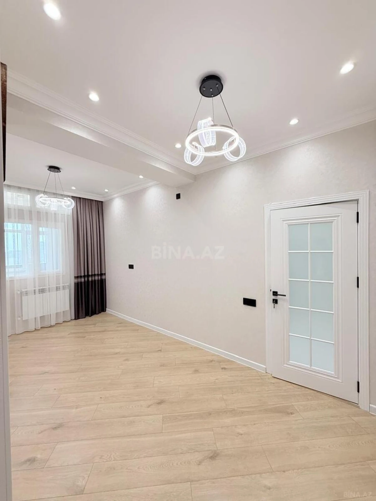 Satılır 2 otaqlı mənzil 64 m²