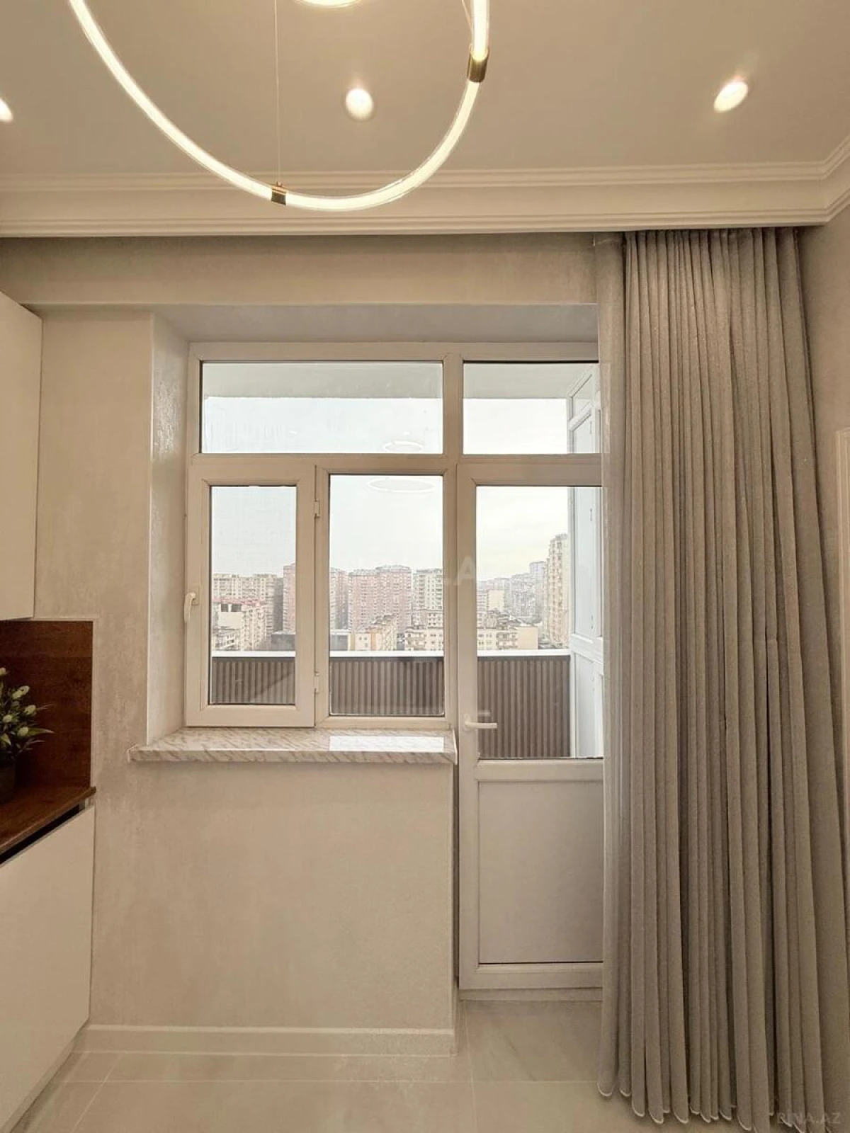 Satılır 2 otaqlı mənzil 64 m²