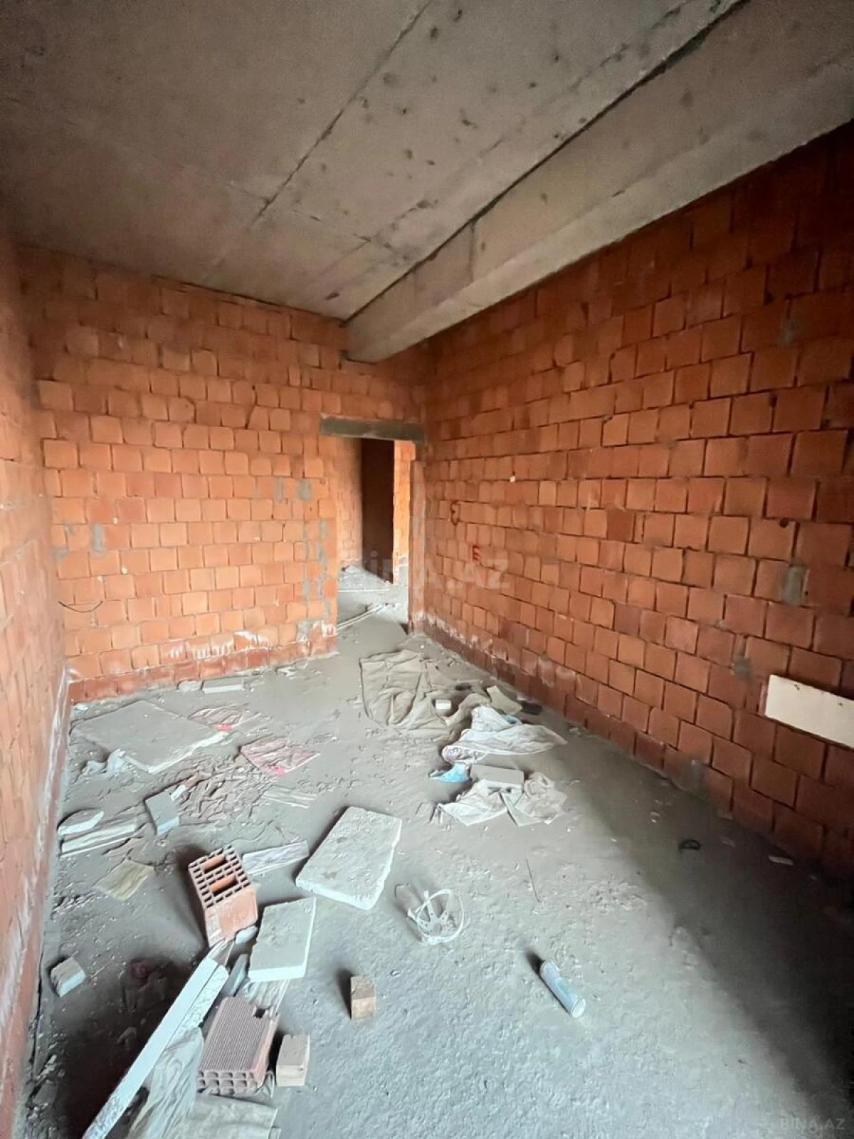 Satılır 2 otaqlı mənzil 89 m²