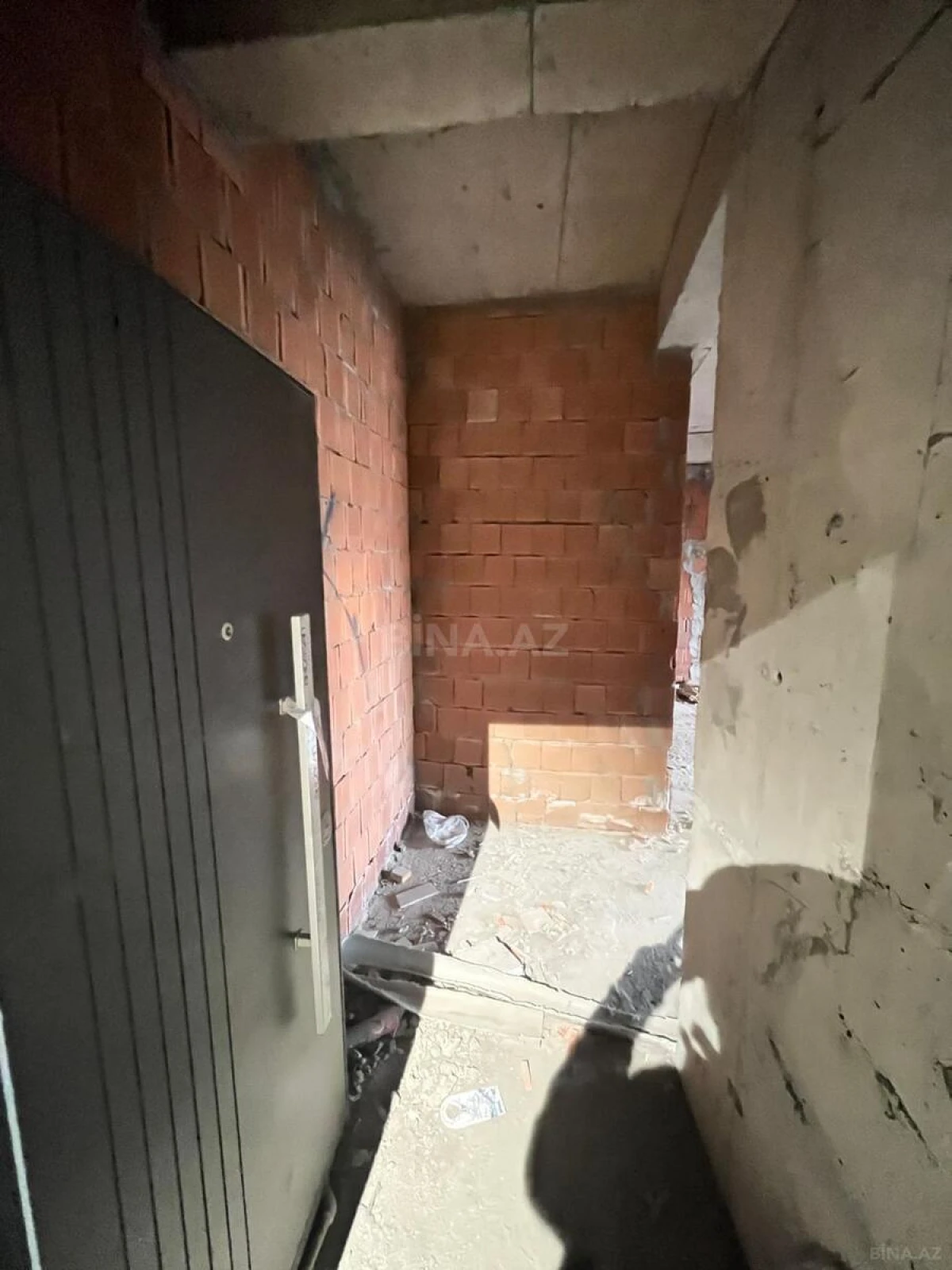 Satılır 2 otaqlı mənzil 89 m²