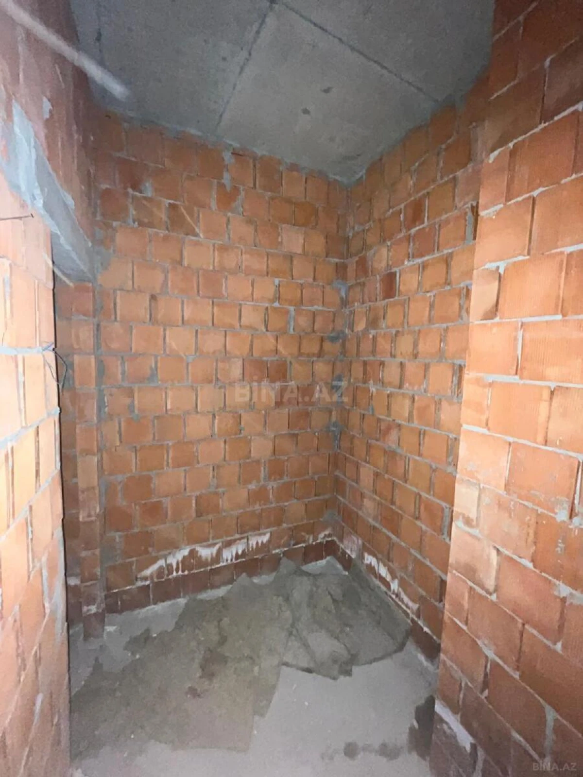 Satılır 2 otaqlı mənzil 89 m²