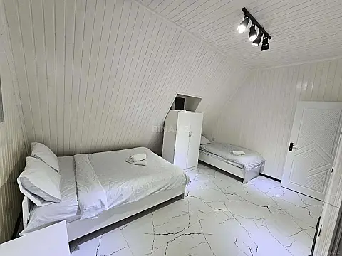 Kirayə verilir 4 otaqlı həyət evi 200 m²