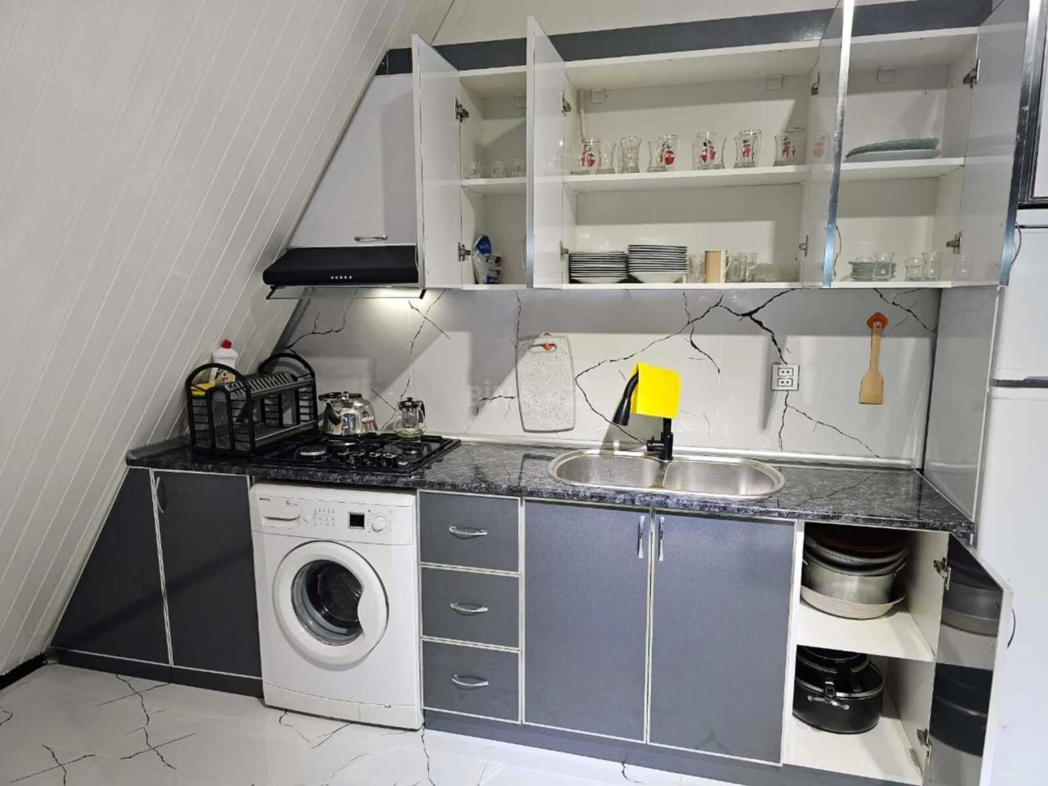 Kirayə verilir 4 otaqlı həyət evi 200 m²
