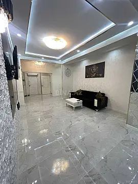 Satılır 3 otaqlı mənzil 105 m²