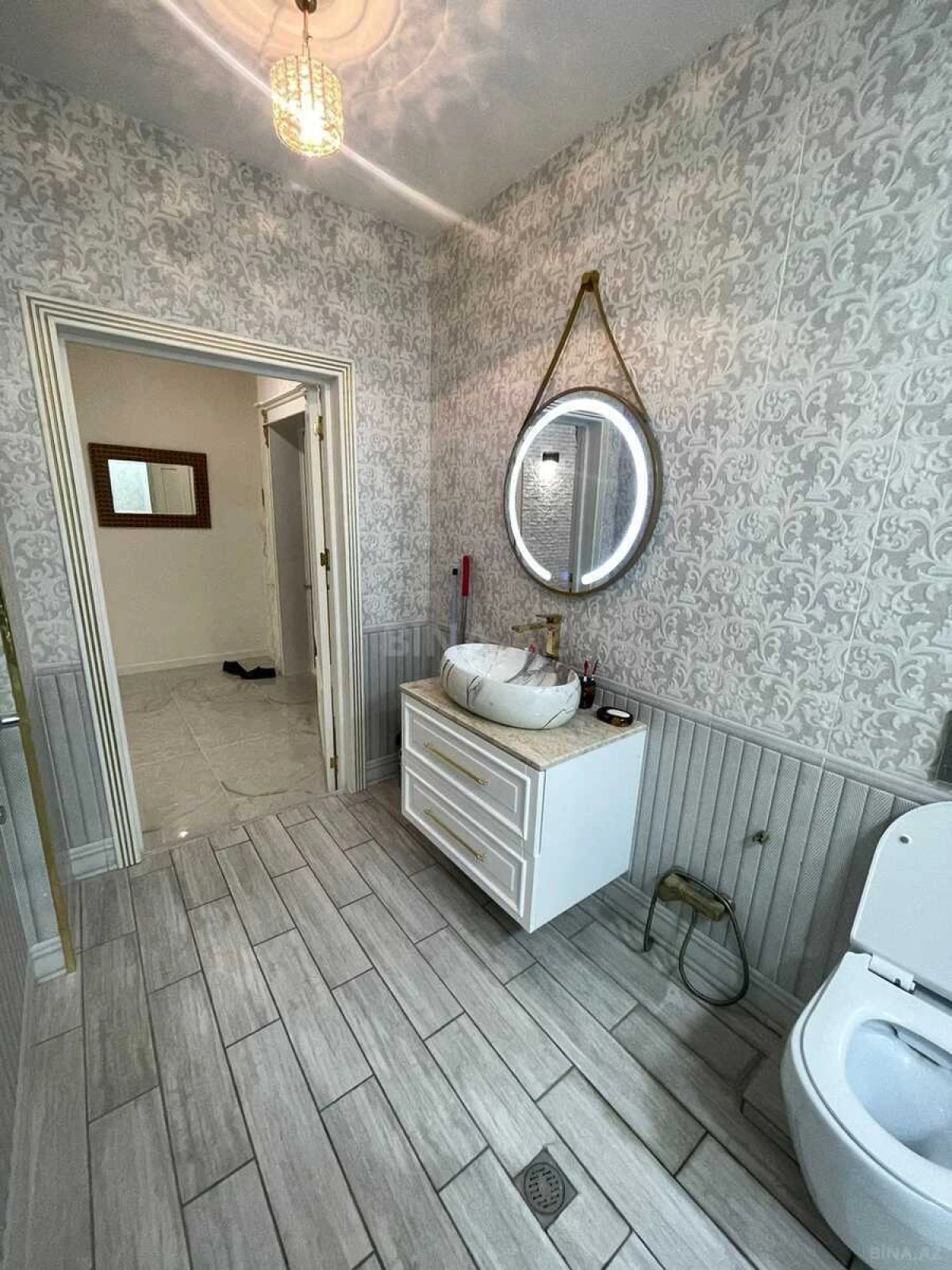 Satılır 3 otaqlı mənzil 105 m²