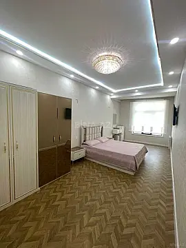 Satılır 3 otaqlı mənzil 105 m²