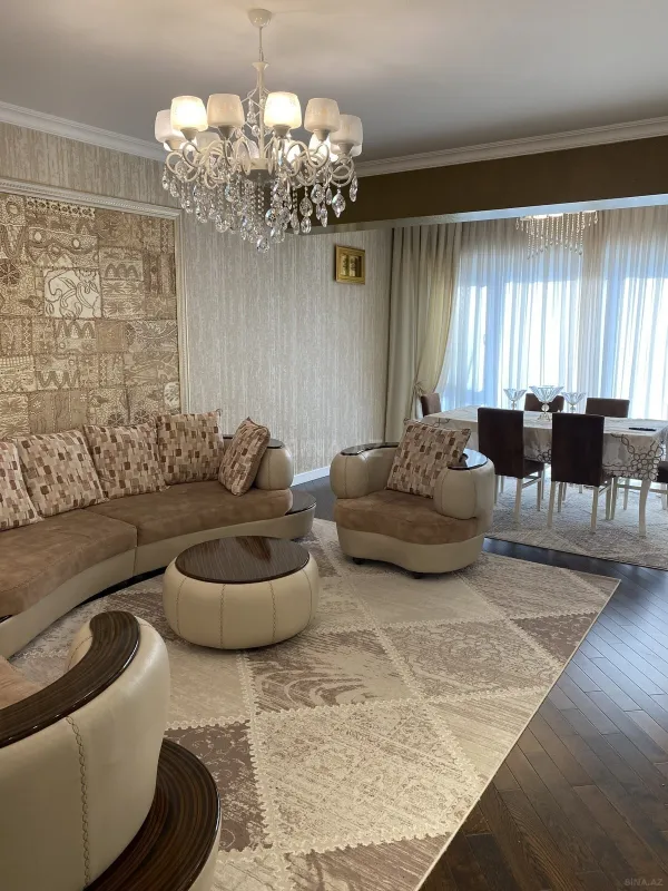 Kirayə verilir 3 otaqlı mənzil 114 m²