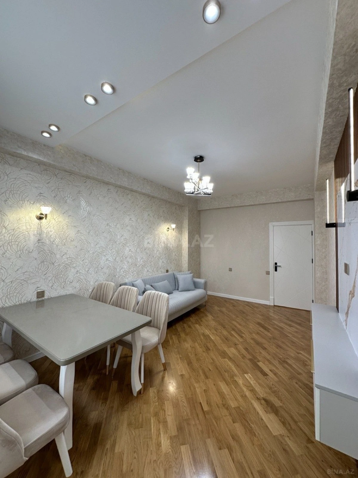 Satılır 2 otaqlı mənzil 90 m²