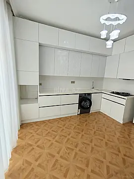 Kirayə verilir 3 otaqlı mənzil 120 m²