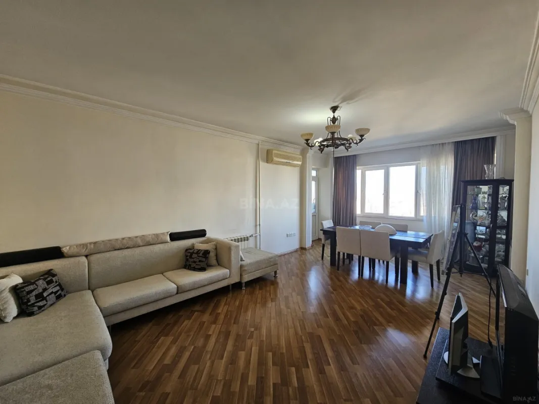 Satılır 2 otaqlı mənzil 79 m²