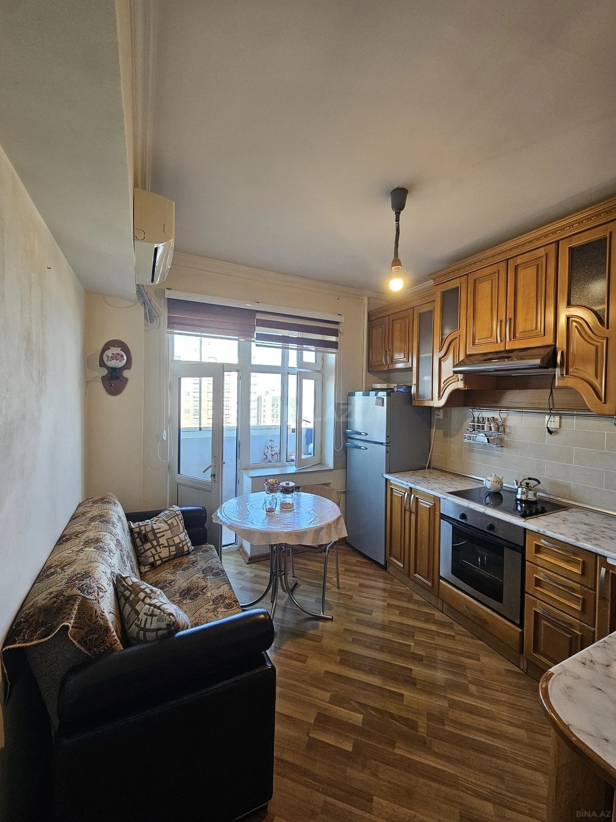 Satılır 2 otaqlı mənzil 79 m²