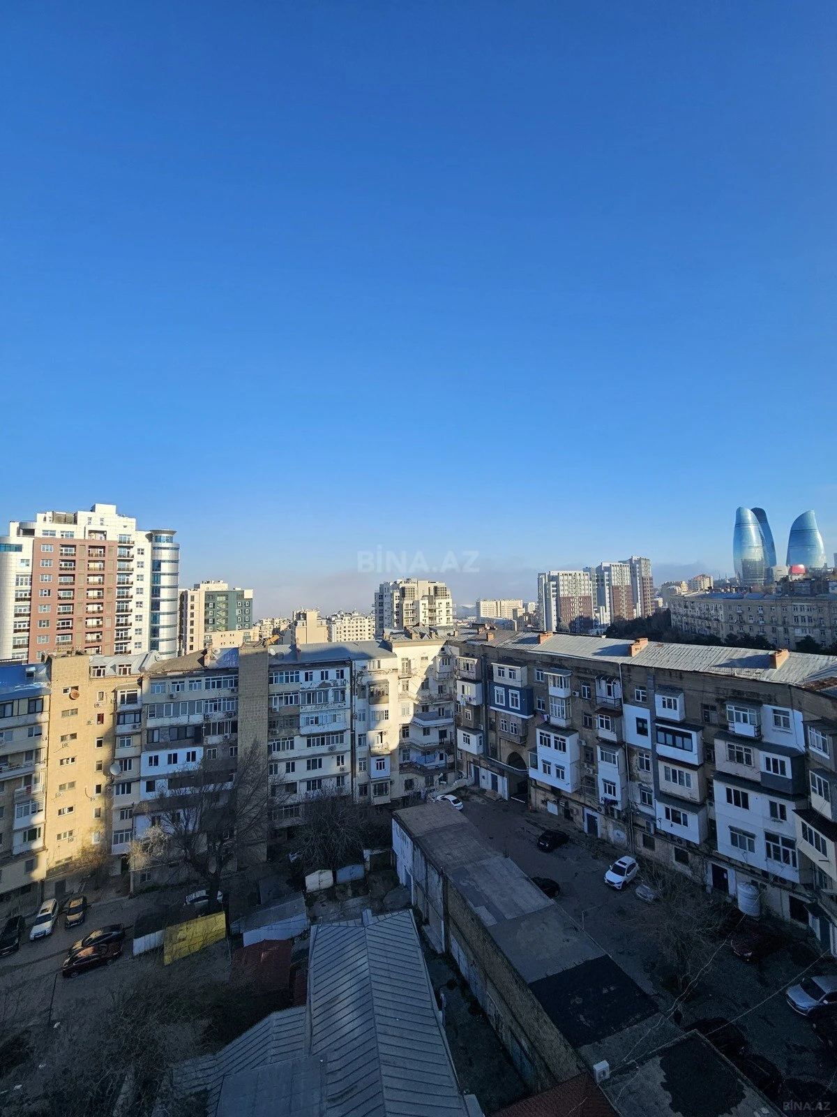 Satılır 2 otaqlı mənzil 79 m²