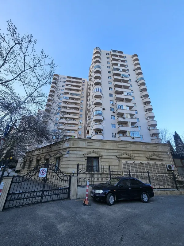 Satılır 2 otaqlı mənzil 79 m²