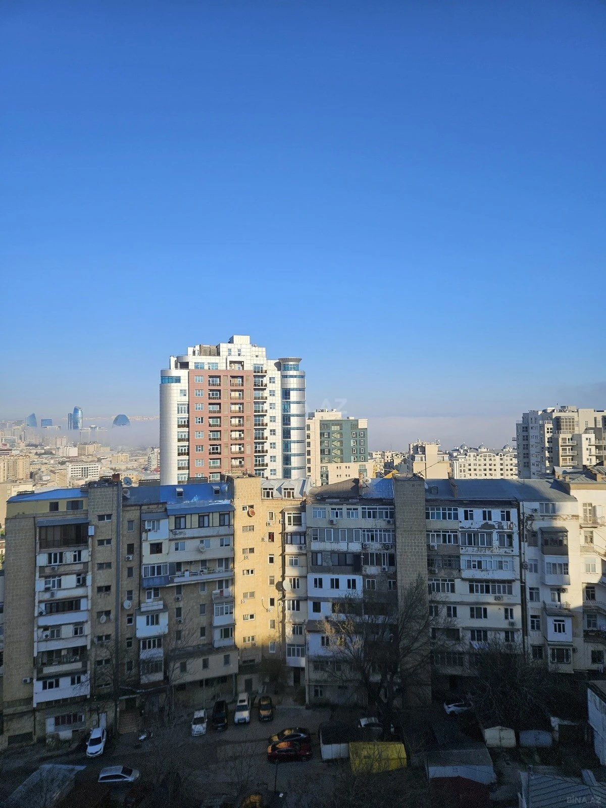 Satılır 2 otaqlı mənzil 79 m²