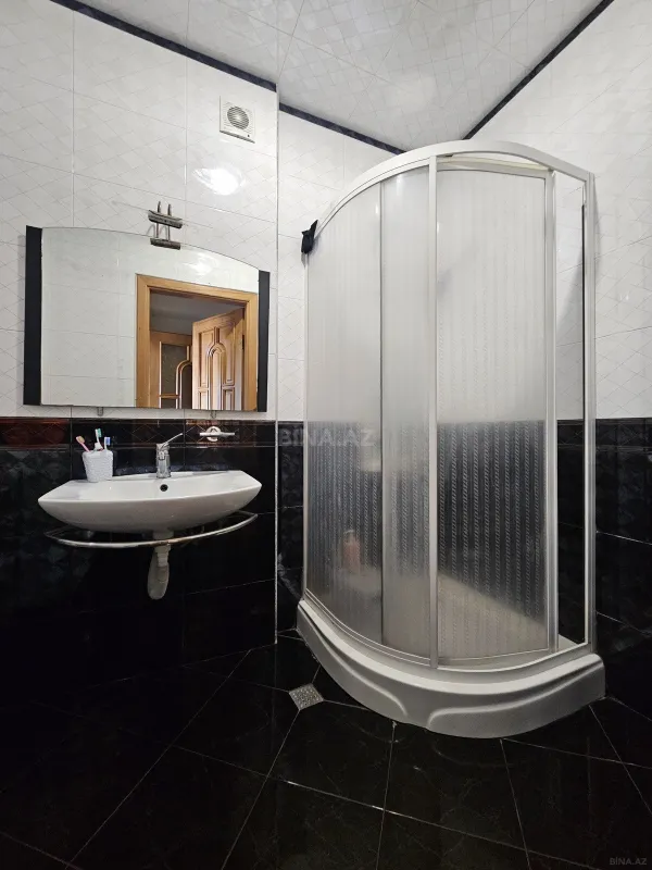 Satılır 2 otaqlı mənzil 79 m²