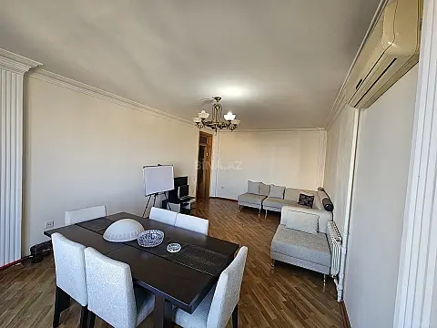 Satılır 2 otaqlı mənzil 79 m²