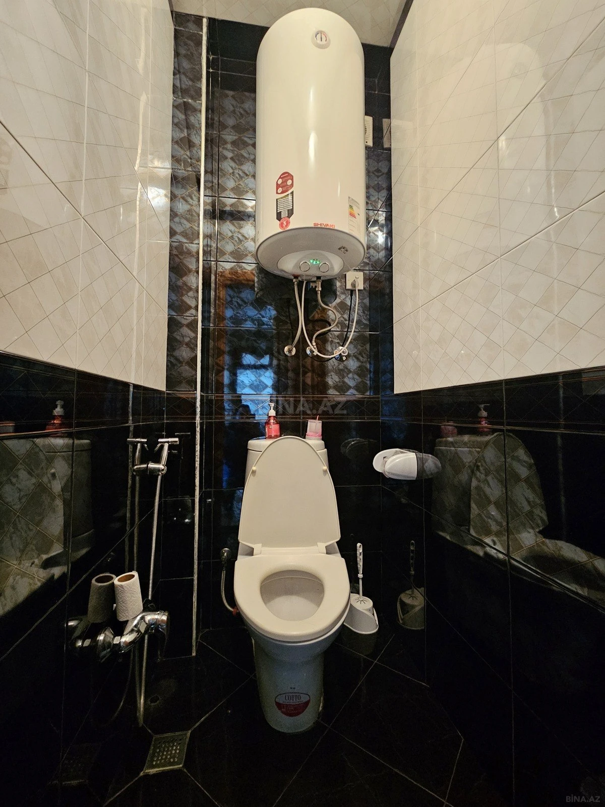 Satılır 2 otaqlı mənzil 79 m²